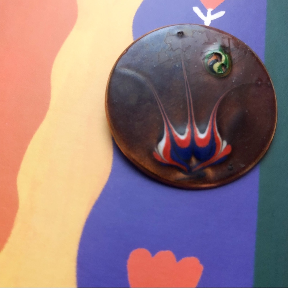 🦄 ⚡️💜 SALE Vintage round enamel on copper abstract MCM brooch pin